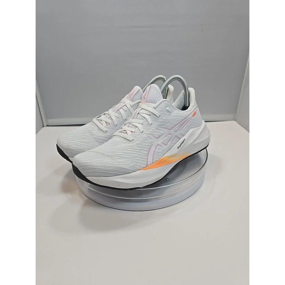 WOMENS 9.5 ASICS Versablast 4 Running Training Shoe White Light Ube 1012B775-100 - Picture 5 of 16